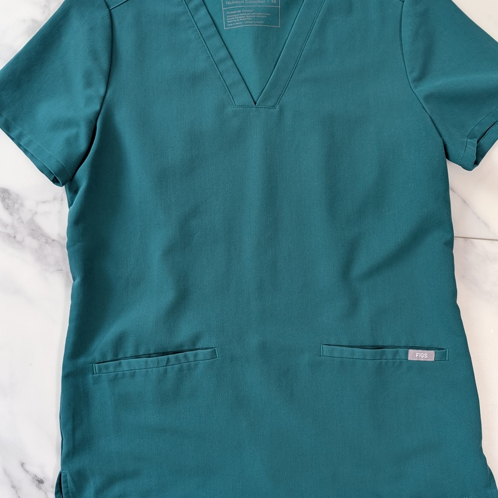 Figs Hunter Green V-Neck Scrub Top